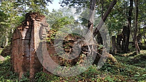 Cambodia. Prasat Khnar Temple. Preah Vihear city. Preah Vihear province.