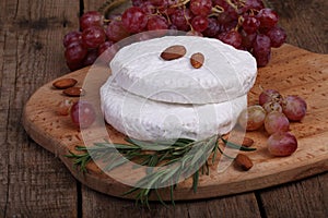 Camembert with grapes and almonds