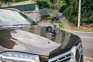 Camera gimbal on the car steadicam keeps on suckers on the auto car
