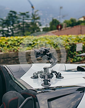 Camera gimbal on the car steadicam keeps on suckers on the auto car