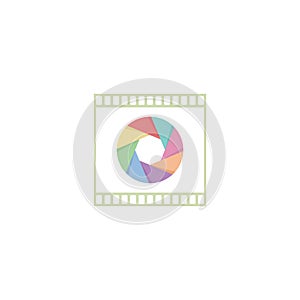 Photography shutter cliches logo.