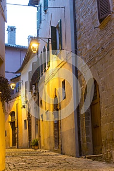 Camerino (Marches, Italy) by night photo