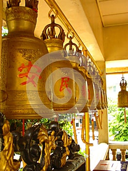 campane rituali in tempio buddhista