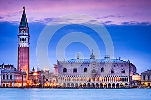 Campanile and Palazzo Ducale, Venice photo