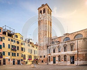 Campo San Silvestro, Venice