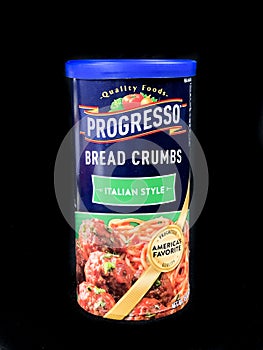 Can of Progresso Italian Style Bread Crumbs