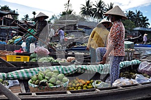 Boat sellers at Can Tho floating market, Mekong Delta, Vietnam