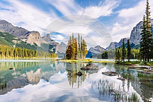 Canada, Alberta, Jasper National Park, Maligne Lake and Spirit Island