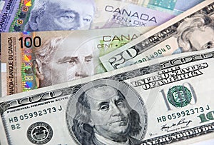 Canadian Dollars vs US dollars