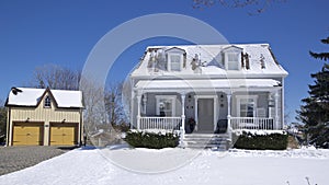 Canadian style house with a double cars garage