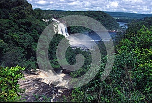 Canaima Lagoon and El Sapo Falls