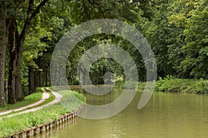 Canal de Bourgogne, France