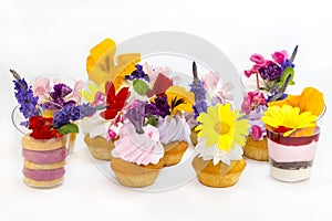Canaps with edible flowers