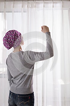 Cancer woman feel strong
