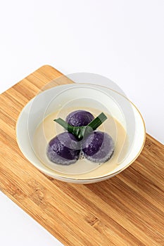 Candil Ubi Ungu or Purple Sweet Potato Balls photo
