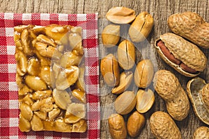 Candy with peanut: Pe de Moleque in Brazil and Chikki in India. photo