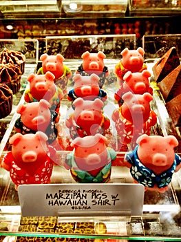 Candy pigs