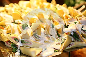 Canelone with white sauce