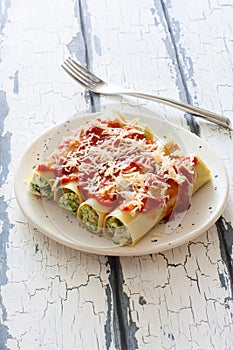 Caneloni stuffed with ricotta and spinach