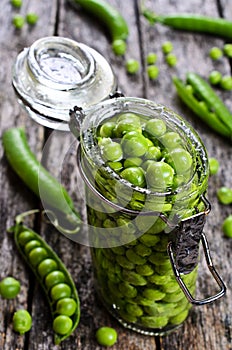 Canned peas