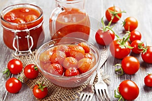 Canned tomatoes in tomato juice