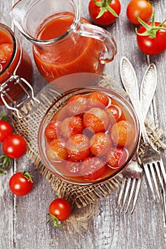 Canned tomatoes in tomato juice