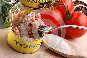 Canned tuna