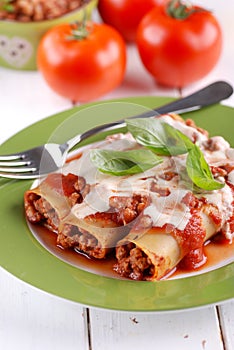 Cannelloni with meat sauce