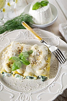 Cannelloni with ricotta and spinach photo