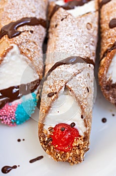 Cannoli di ricotta, Sicilian Pastry