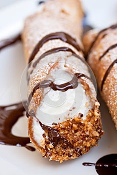 Cannolo di ricotta, Sicilian Pastry