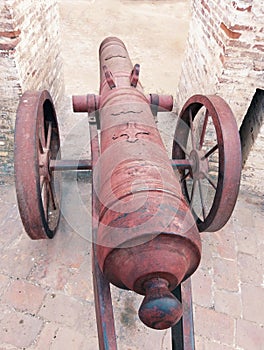 Cannon old-cannon canon-gun cannon-old canhao toap cannone antique-cannon kanone artillery in a fort photo photo