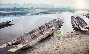 Canoeing safari in Chitwan