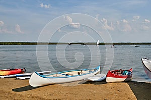 Canoes ans SUPs on the Lakeside