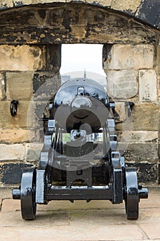 Canon in Edinburgh Castle overlooking the city