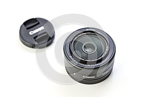 CANON LENS EF-M 22mm f2 STM