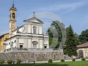 Canonica al Lambro, church