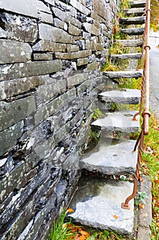 Cantilevered steps, slate in wall photo