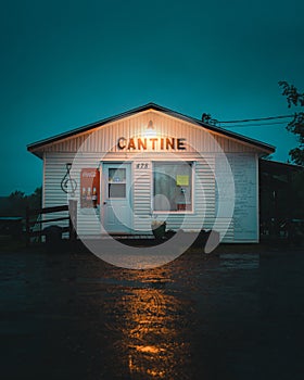 Cantine ClÃÂ© de Sol on a rainy evening, Nouvelle, QuÃÂ©bec, Canada