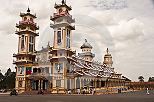 Cao Dai Temple photo