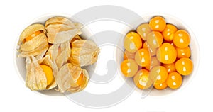 Cape gooseberries, with and without calyx, in white bowls