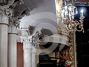 Capitals of columns in the opera house in the style of the Corinthian order