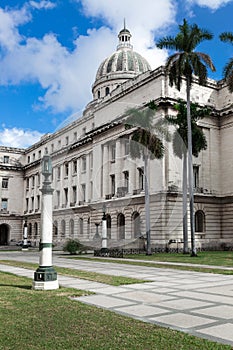 Capitol building in Havanna photo