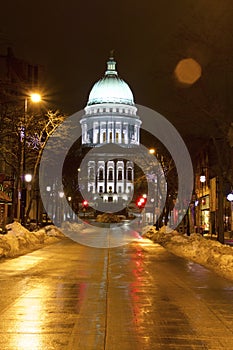 Capitol Building in Madison   829600