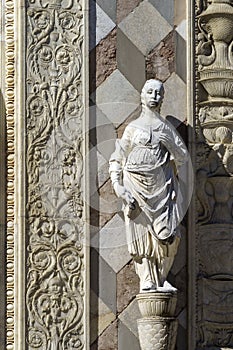 Cappella Colleoni, Bergamo cathedral, Italy: facade