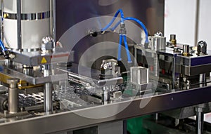 Capsule blister packing machine