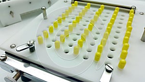 Capsules compounding in the pharmacy laboratory