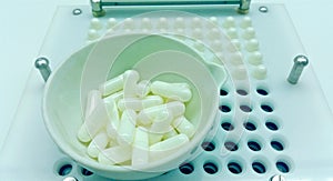 Capsules compounding in the pharmacy laboratory