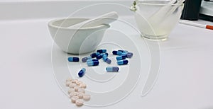 Capsules and tablets compounding