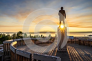 Captain Cook Monument in Anchorage